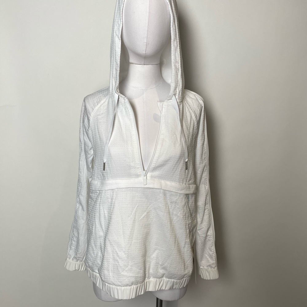 Lululemon PackLight Half Zip Pullover never worn